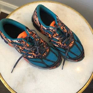 gently used asics gel-noose tori 10 GS